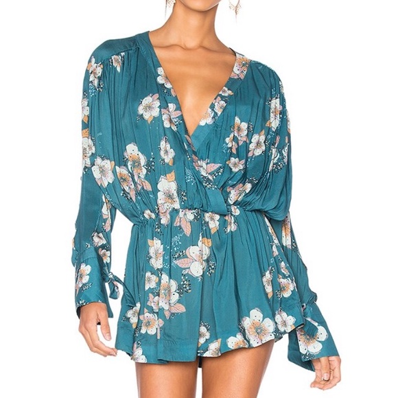 Free People Tuscan Dreams Printed Tunic in Turquoise - Picture 12 of 15
